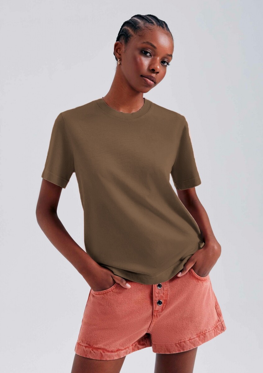 CAMISETA MANGA CORTA - MARRÓN 