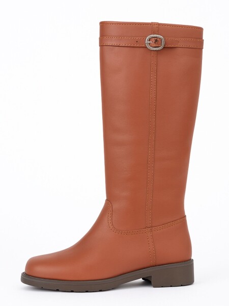 Bota cuero caña larga suela de goma Marron
