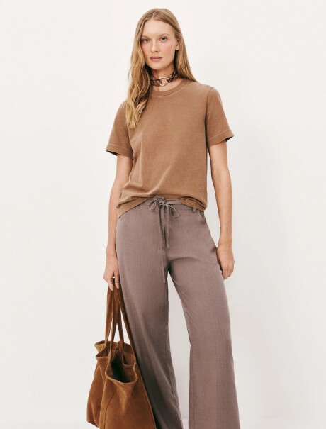 CAMISETA MANGA CORTA MARRÓN