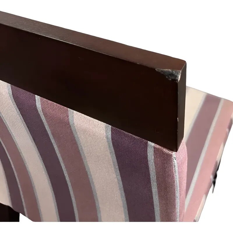 Silla de madera tapizada en tela - PRODUCTO CON DETALLES Silla de madera tapizada en tela - PRODUCTO CON DETALLES