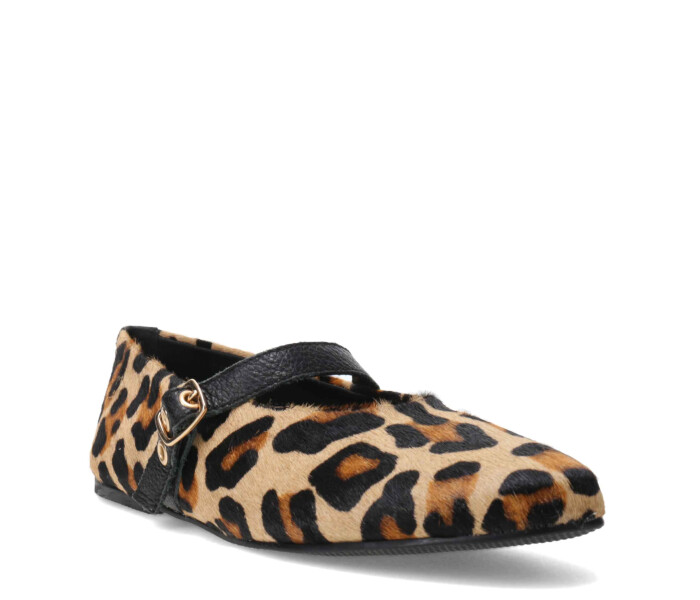 Zapato balerina con tira y hebilla Leopardo