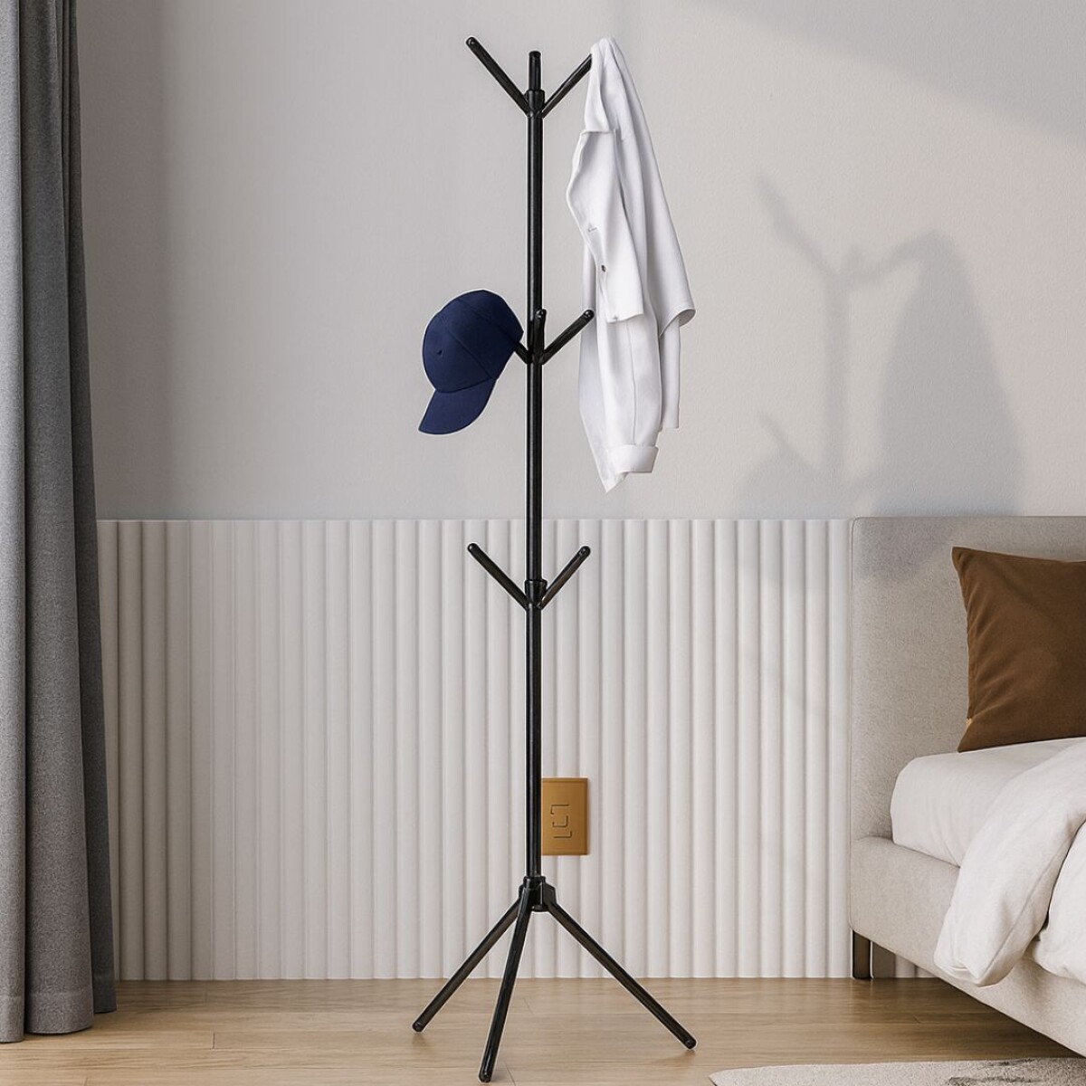 PERCHERO DE PIE METAL Y PLASTICO 