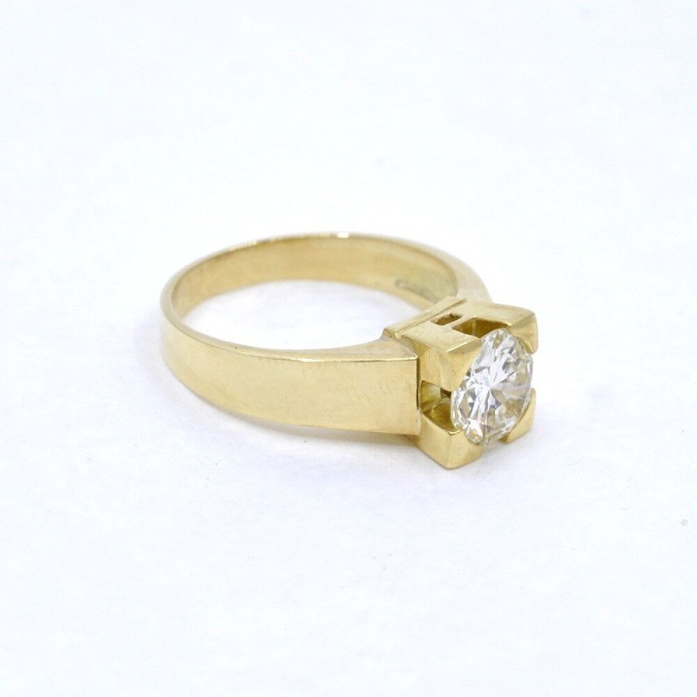 Anillo En Oro 18K Con Brillante Anillo En Oro 18K Con Brillante