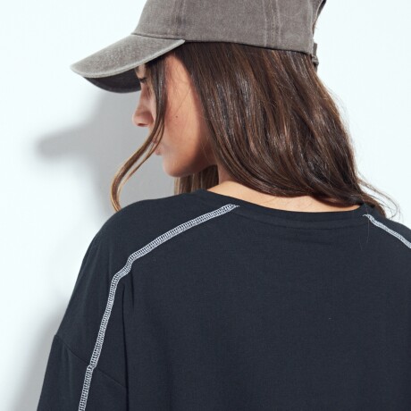 REMERA LIQUIDÁMBAR Negro