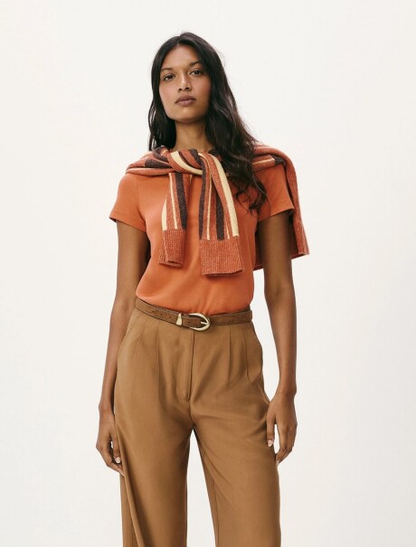 CAMISETA BÁSICA SLIM WORLD NARANJA