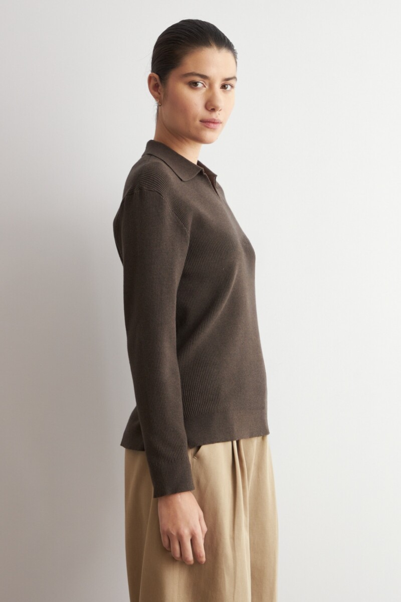 Sweater cuello polo chocolate melange