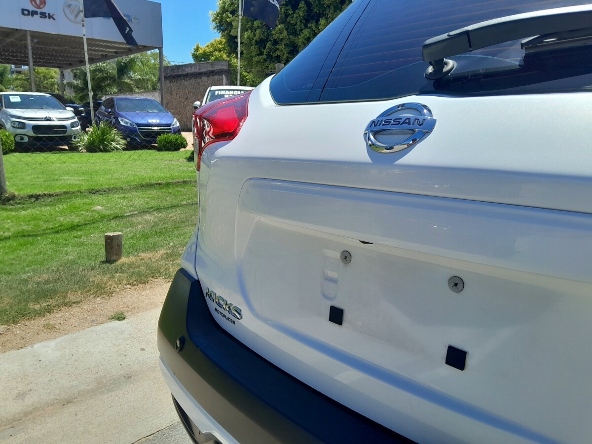 Nissan Kicks 1.6 Exclusive CVT | Permuta / Financia Nissan Kicks 1.6 Exclusive CVT | Permuta / Financia
