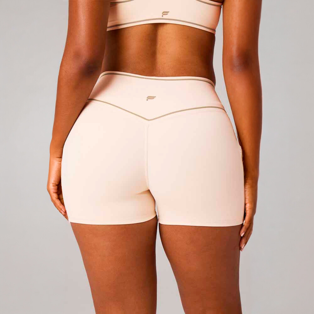 Short The No-Seam Pureluxe Tlc Short 4 Mujer Almond Milk/tonal