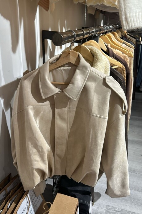 Campera VIRAL- manteca Campera VIRAL- manteca