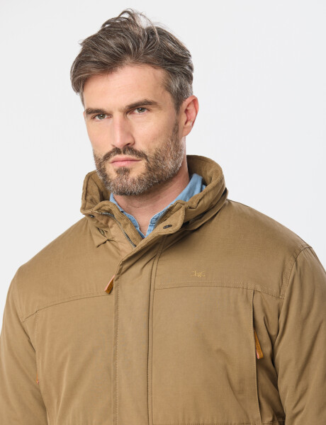 CAMPERA CON CAPUCHA DESMONTABLE Beige