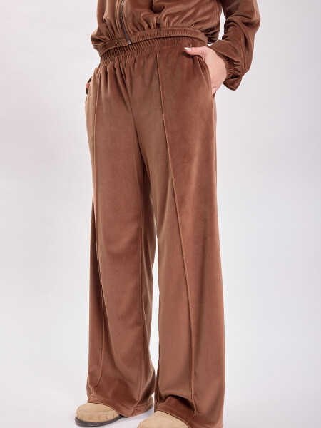 Pantalón ancho plush Tostado