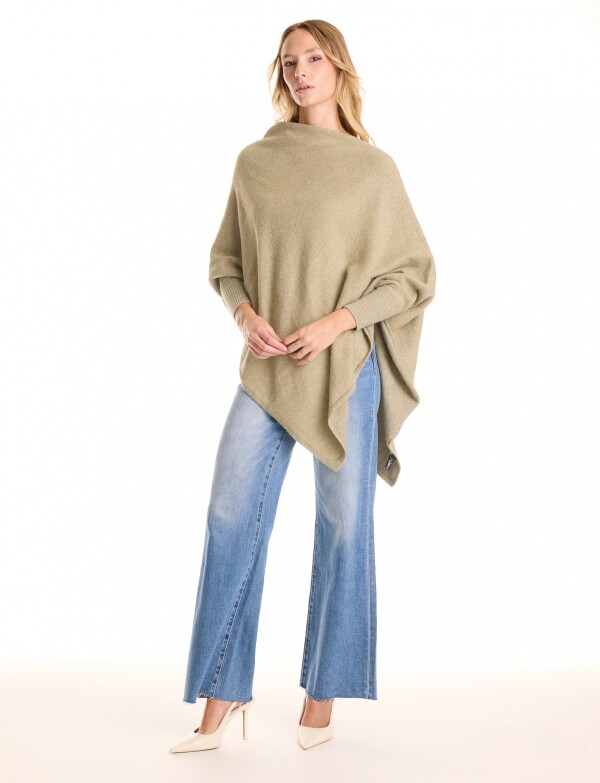 Poncho Asimetrico VERDE