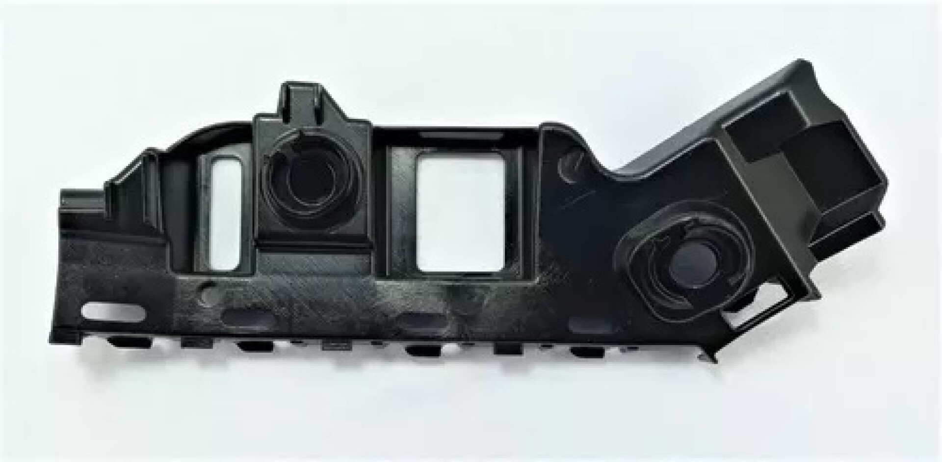 SOPORTE IZQUIERDO PARAGOLPE TRASERO POLO 24 