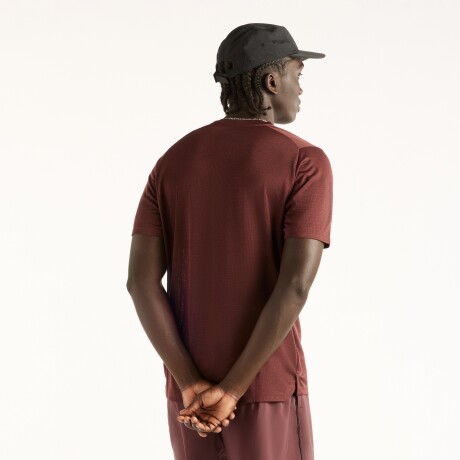 Remera New Balance de Hombre - Athletics - MT41253YLR BORDEAUX