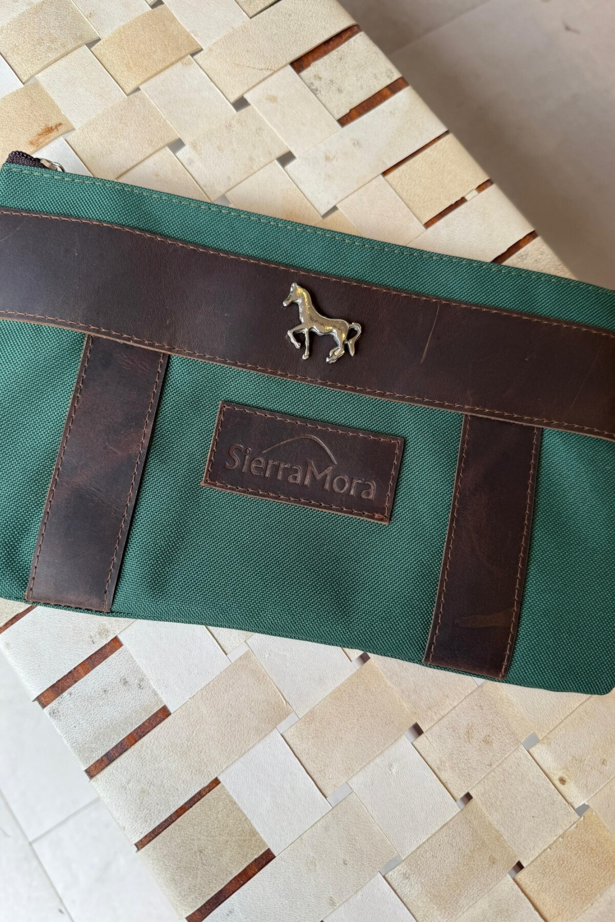 Sobre Cartuchera Mustang Chocolate / Verde Inglés