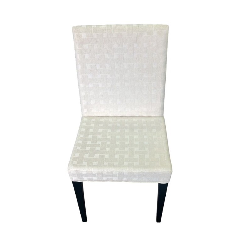 Silla en madera tapizada en tela - Unidades con detalles Silla en madera tapizada en tela - Unidades con detalles