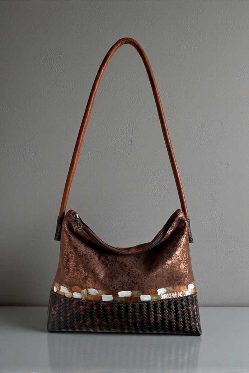 Cartera ALIRA Marrón En Cuero Grabado Trenzado 