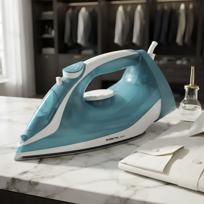 Plancha A Vapor Punktal con Cable base cerámica 360 2200w Celeste