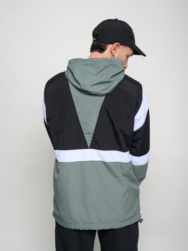 CAMPERA NYLON PULSE Umbro Hombre V29