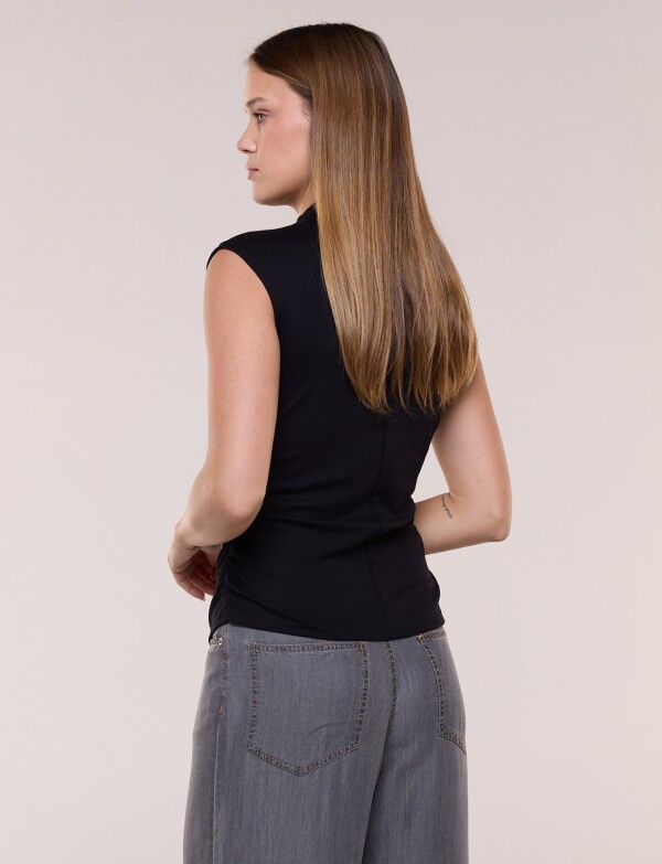 Musculosa Mock Neck Con Frunces NEGRO