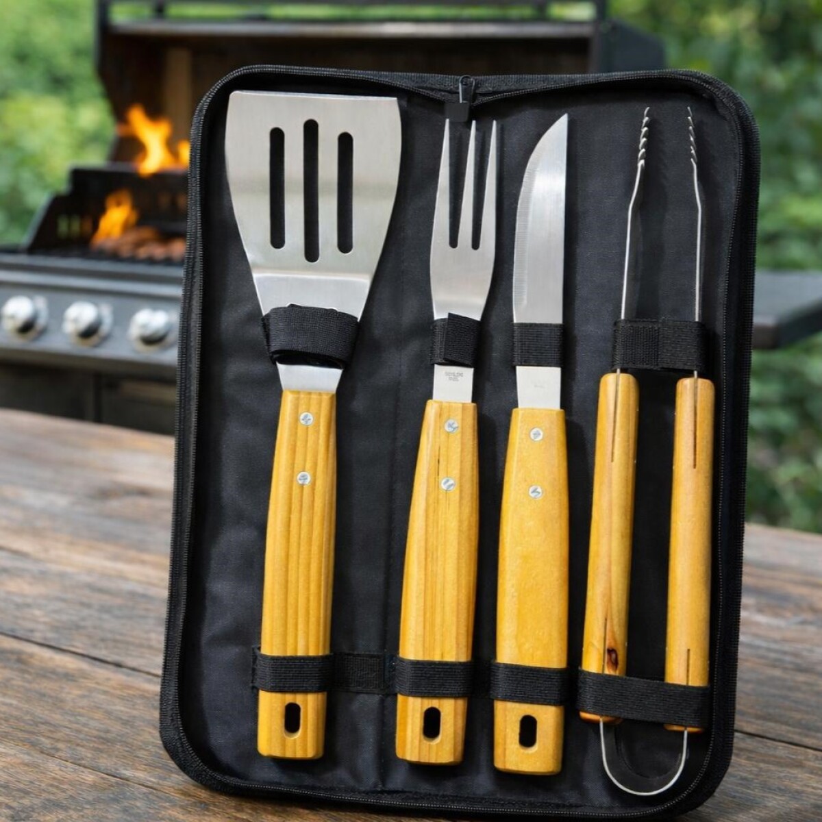 Kit de Asado 4 Piezas + Estuche 