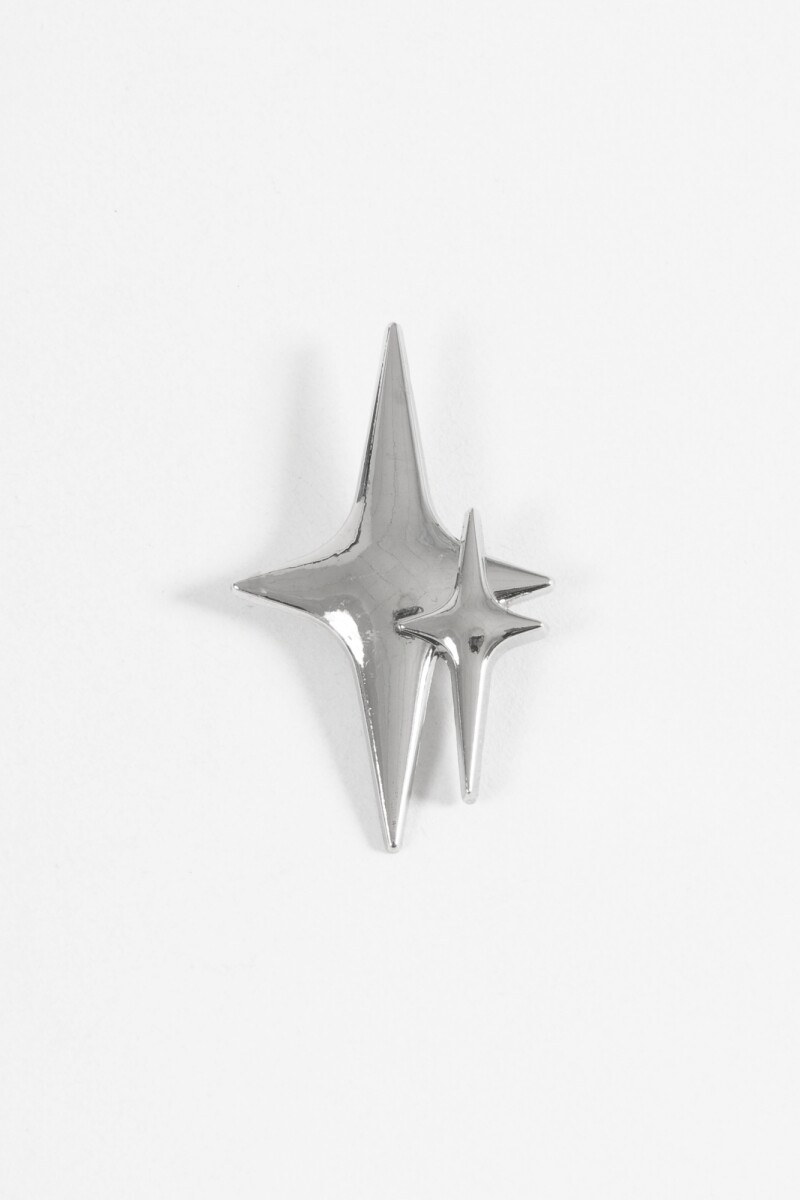 Prendedor estrella doble plateado