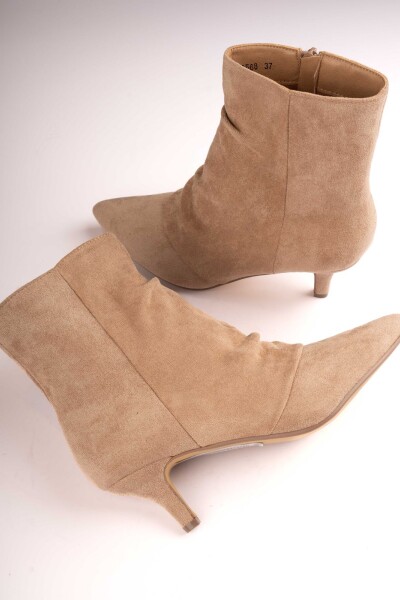 Botin gamuza con frunce Beige