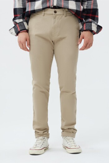 Pantalón Khaki Skinny Hombre Iconic Khaki
