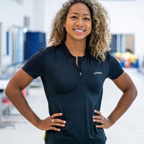 Remera Deportiva Mujer Finis Tech Polo Xs 001