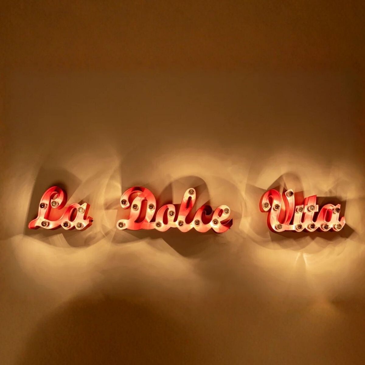 LUMINARIA DE PARED LA DOLCE VITA ROJO 