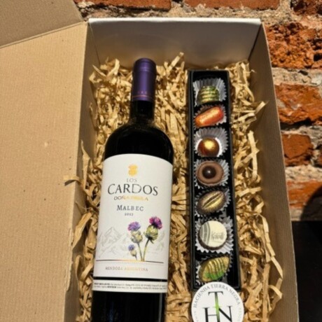 Pack Los Cardos Malbec + bombones artesanales Pack Los Cardos Malbec + bombones artesanales