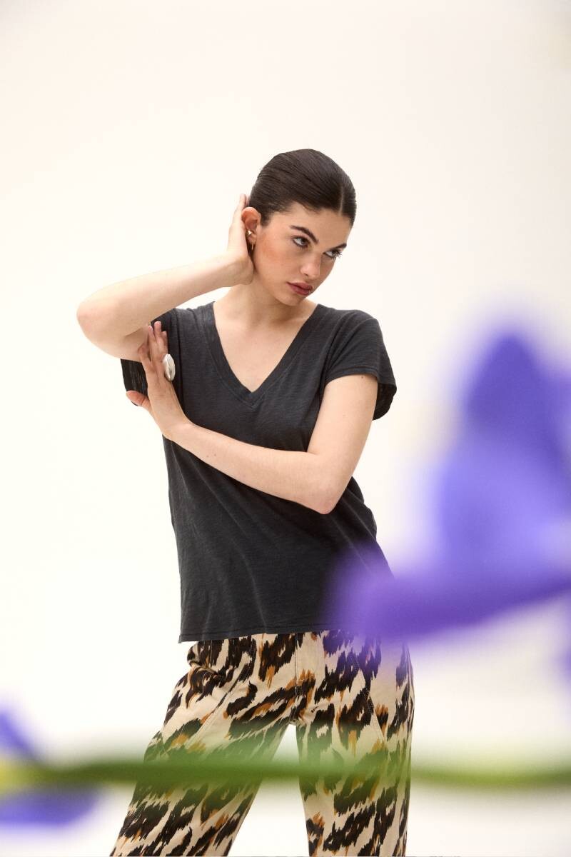 Remera Chloe - Acero 