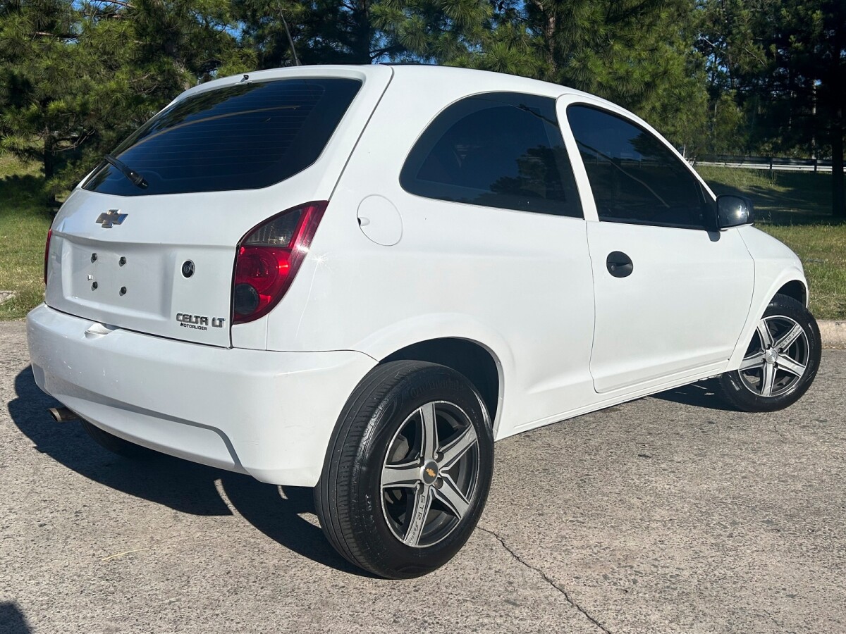 Chevrolet Celta LT EXCELENTE ESTADO! | Permuta / Financia Chevrolet Celta LT EXCELENTE ESTADO! | Permuta / Financia