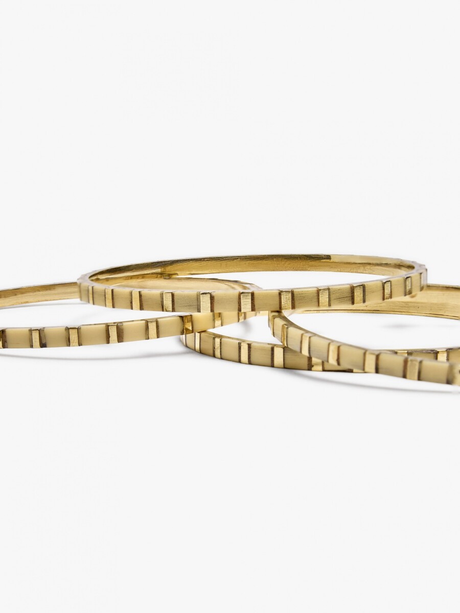 Set De Pulseras Rígidas dorado