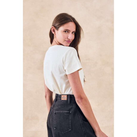 Remera Escote V Metalizado Crudo