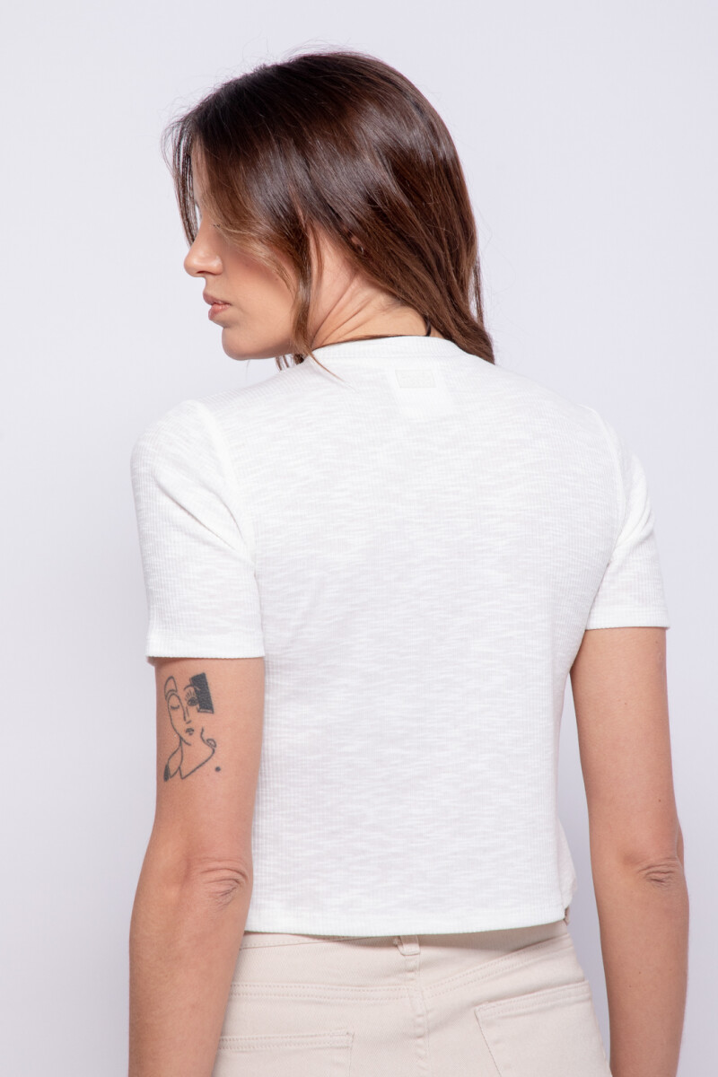 REMERA CRUX Vainilla