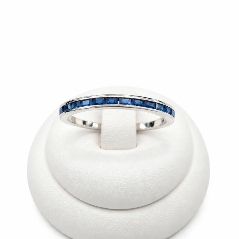 Anillo medio sin fin con zirconias azul Anillo medio sin fin con zirconias azul