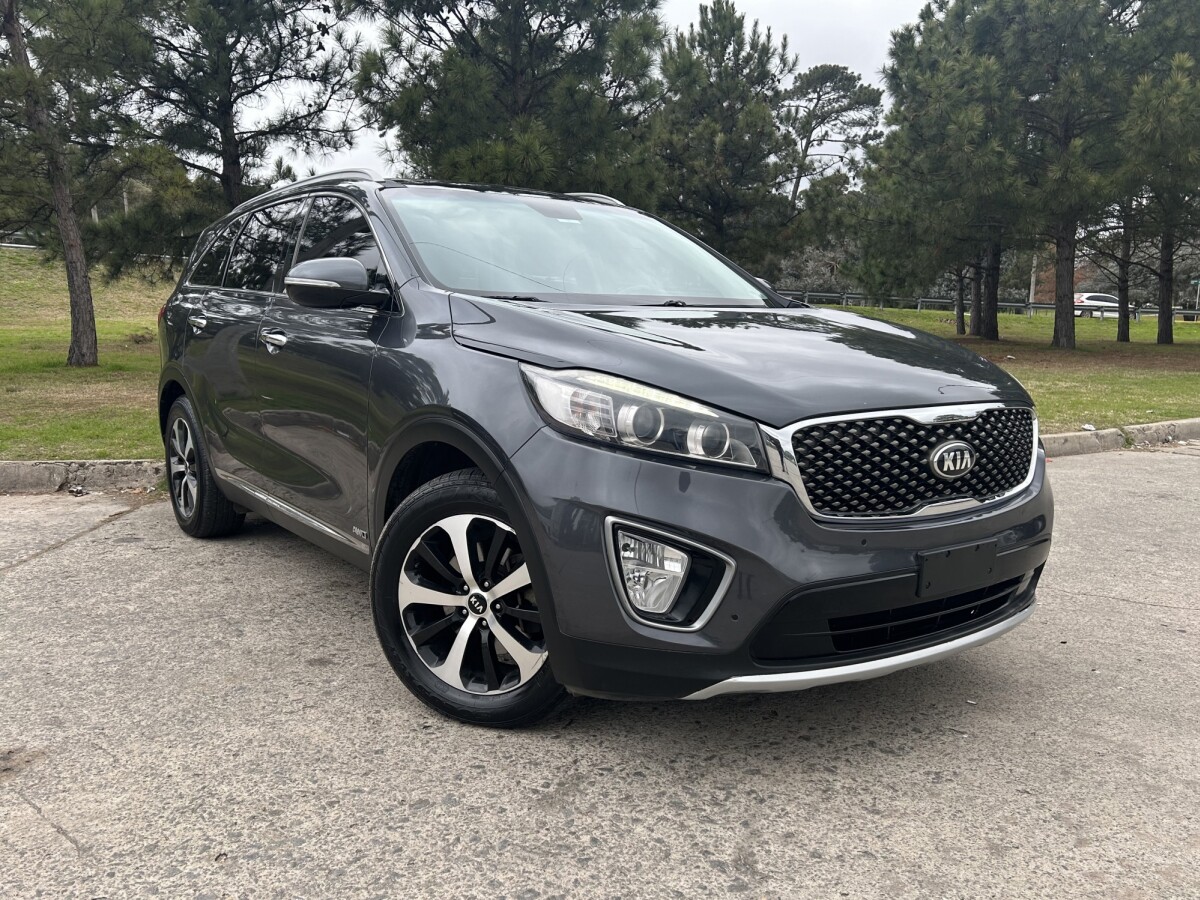 Kia Sorento 7 pas EXCELENTE ESTADO! | Permuta / Financia Kia Sorento 7 pas EXCELENTE ESTADO! | Permuta / Financia