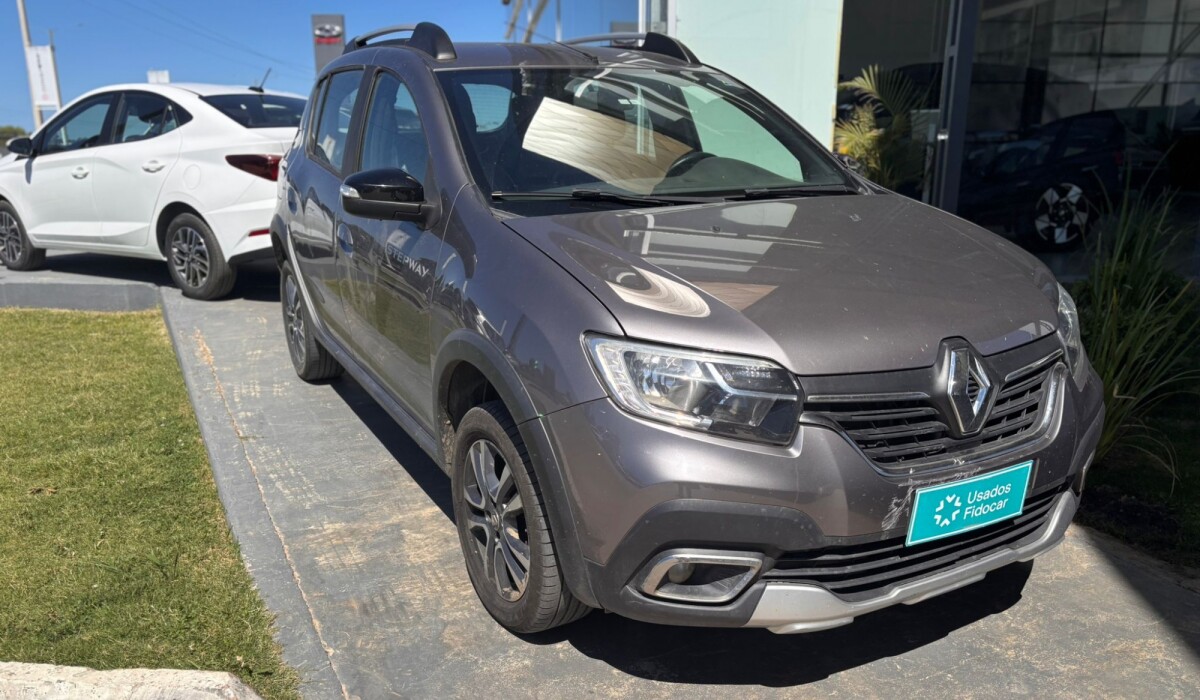 Renault Stepway Intense 1.6 CVT - 2022 Renault Stepway Intense 1.6 CVT - 2022