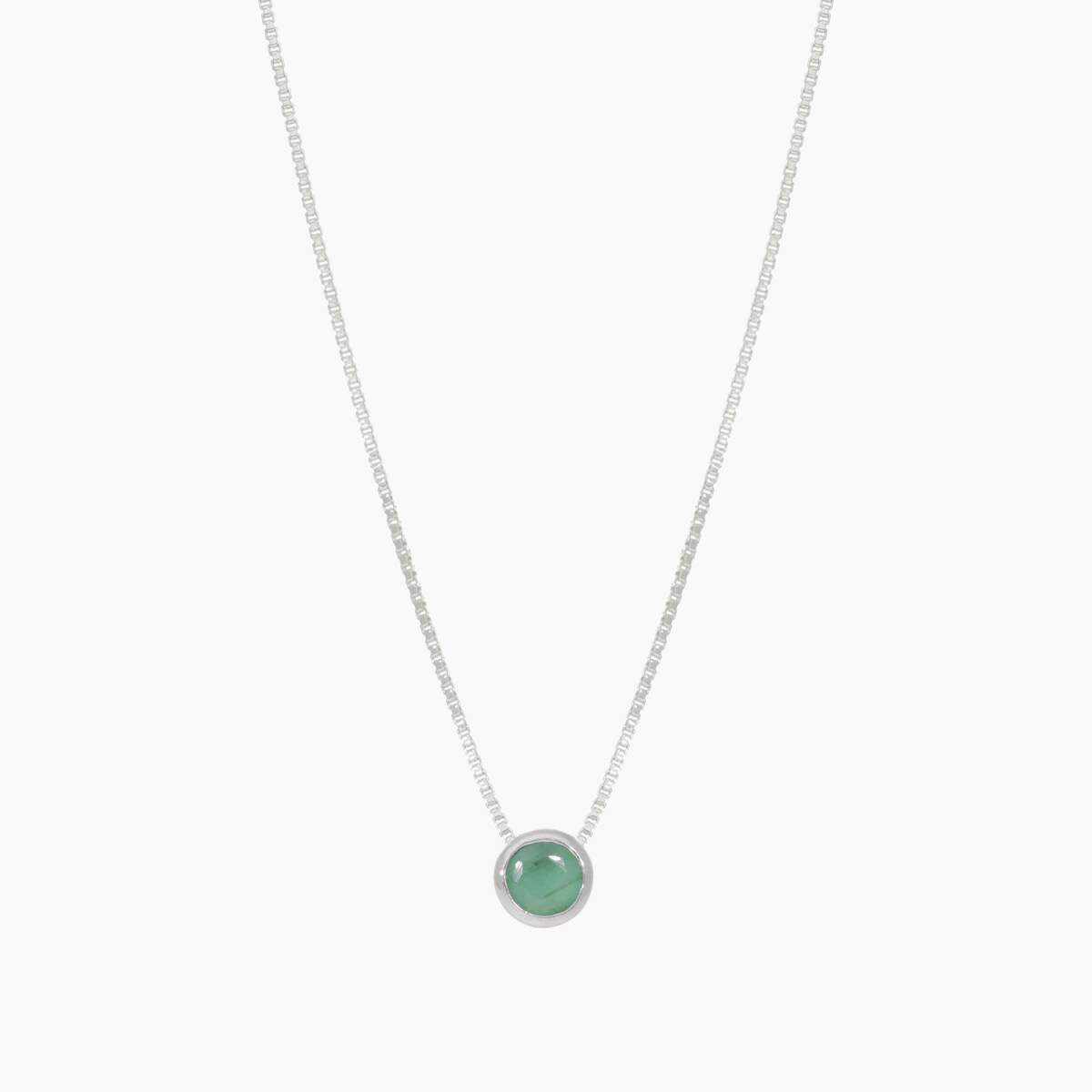 Cadena Con Dije Punto De Luz Con Esmeralda 