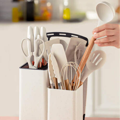 Set Cocina Menage 19Pz Utensillos Cuchillos Tabla c/Soporte Beige