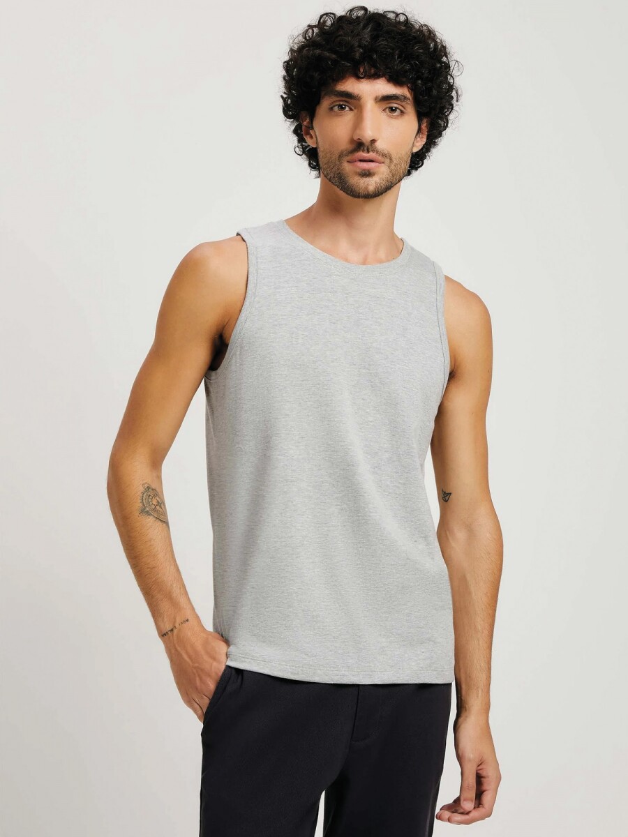 MUSCULOSA BÁSICA WORLD - GRIS 
