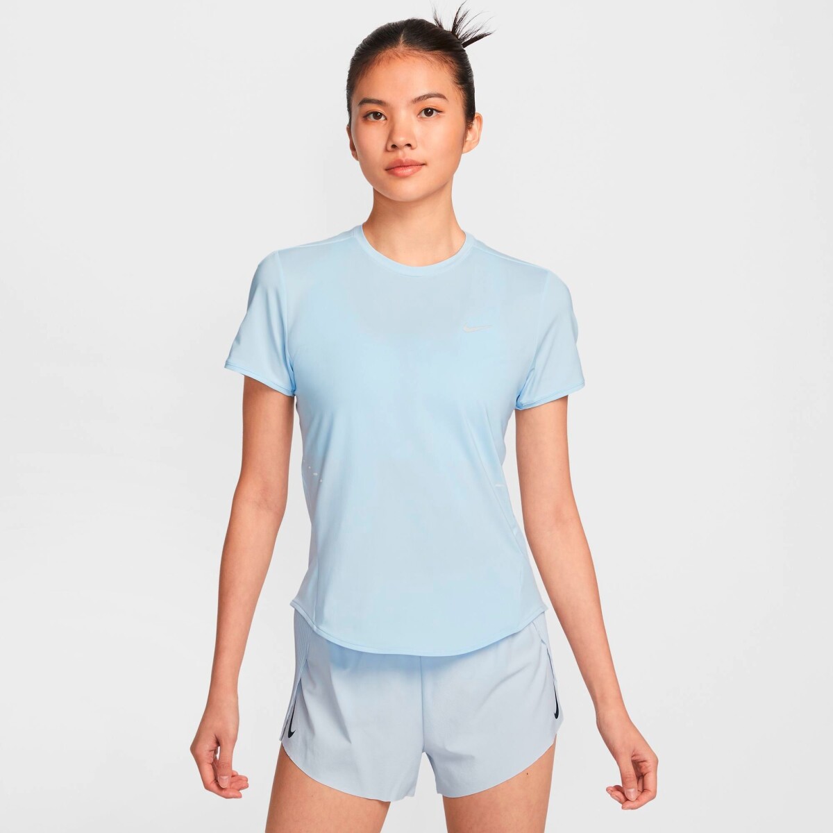 Remera Nike Swift Dri-Fit Top de Mujer - Azul 