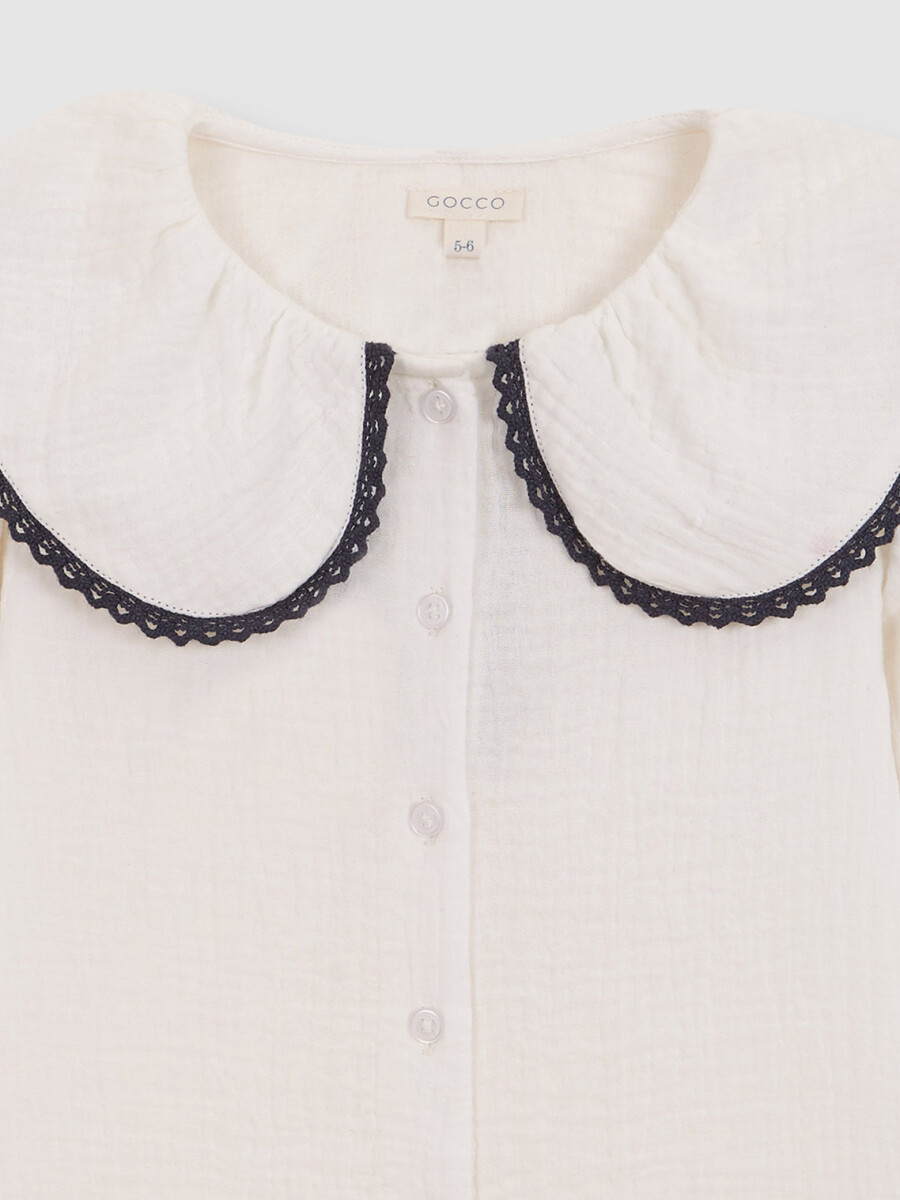 Blusa Cuello Grande Con Vivos En Contras Blanco