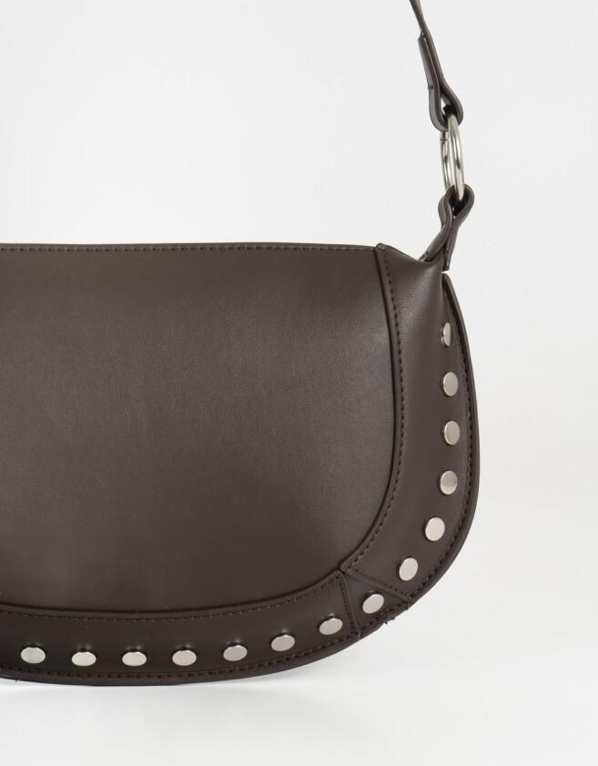 Bandoleras Bandolera Tachas Con Charm - Marron Oscuro