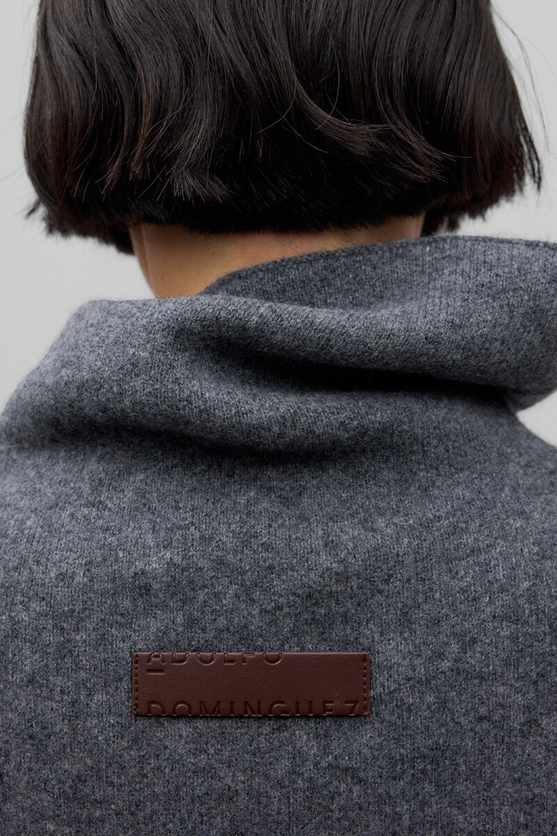 CAPA ASIMÉTRICA Gris