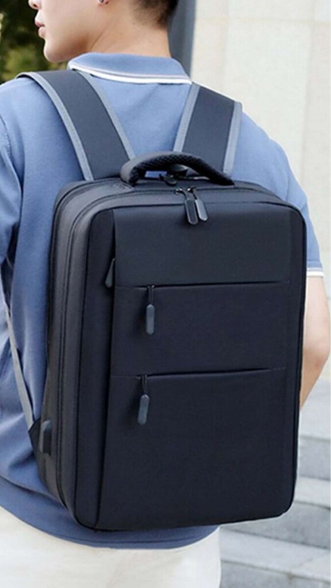 Mochila Usb American Teacher - Negro 