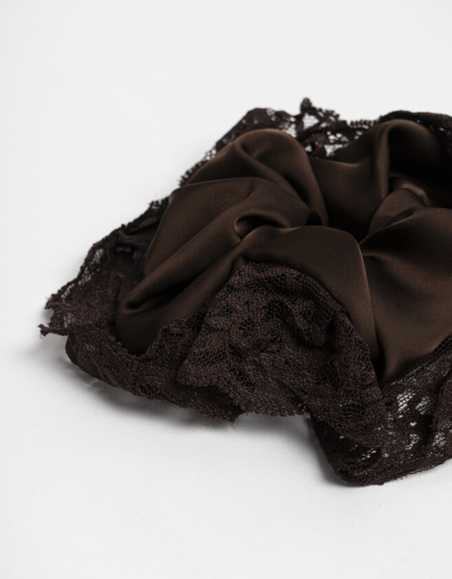 Skunzies De satén Scrunchie - Marron Chocolate
