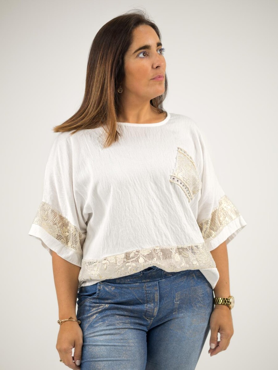 Blusa de viscosa con aplique dorado Blanca
