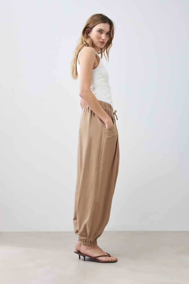 Pantalón barrel de lino tostado